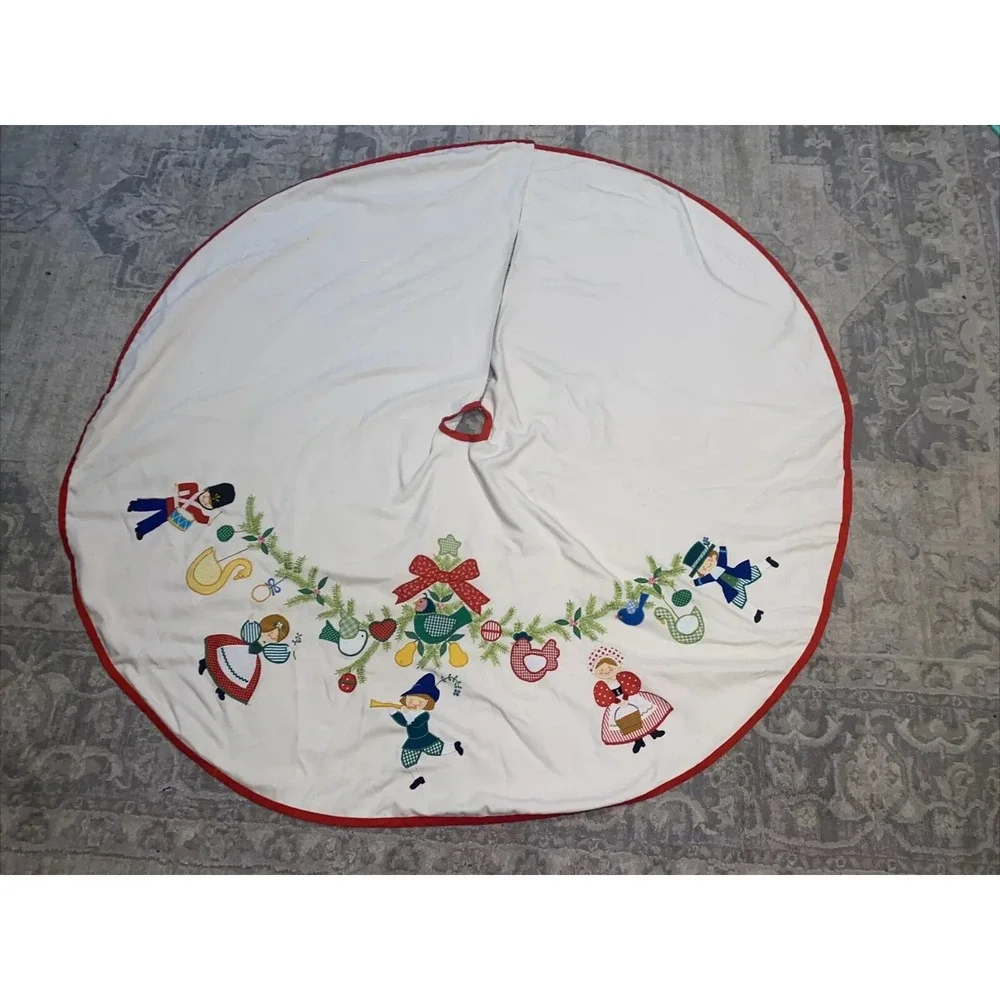 Christmas Tree Skirt House of Hatten Dancers Angels Soldiers Red Trim 58